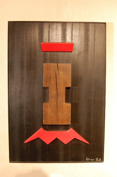 Signe avec barre rouge